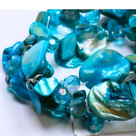STYLE AND CO 3 ROW SHELL BEAD STRETCH BRACELET IRIDESCENT TURQUOISE COLOR - Picture 3 of 3